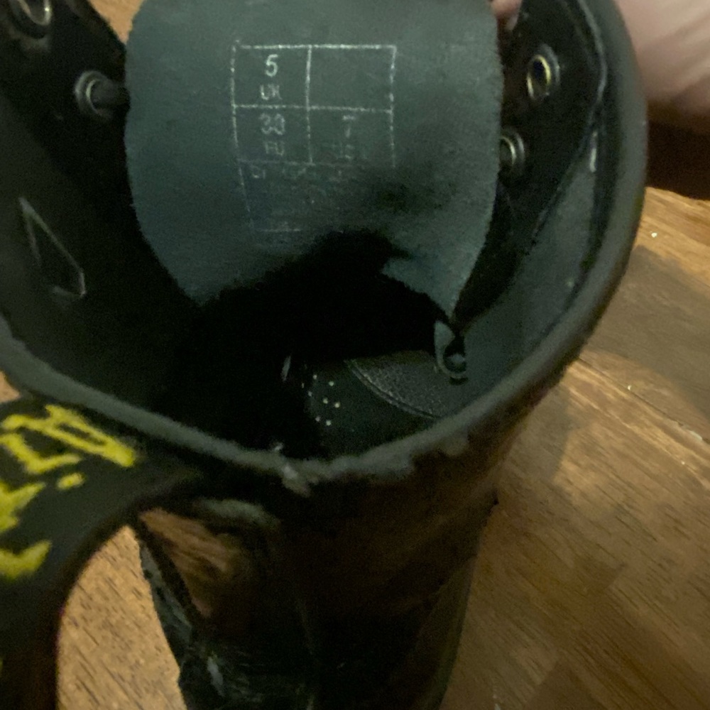 Doc Martins - Picture 2 of 4